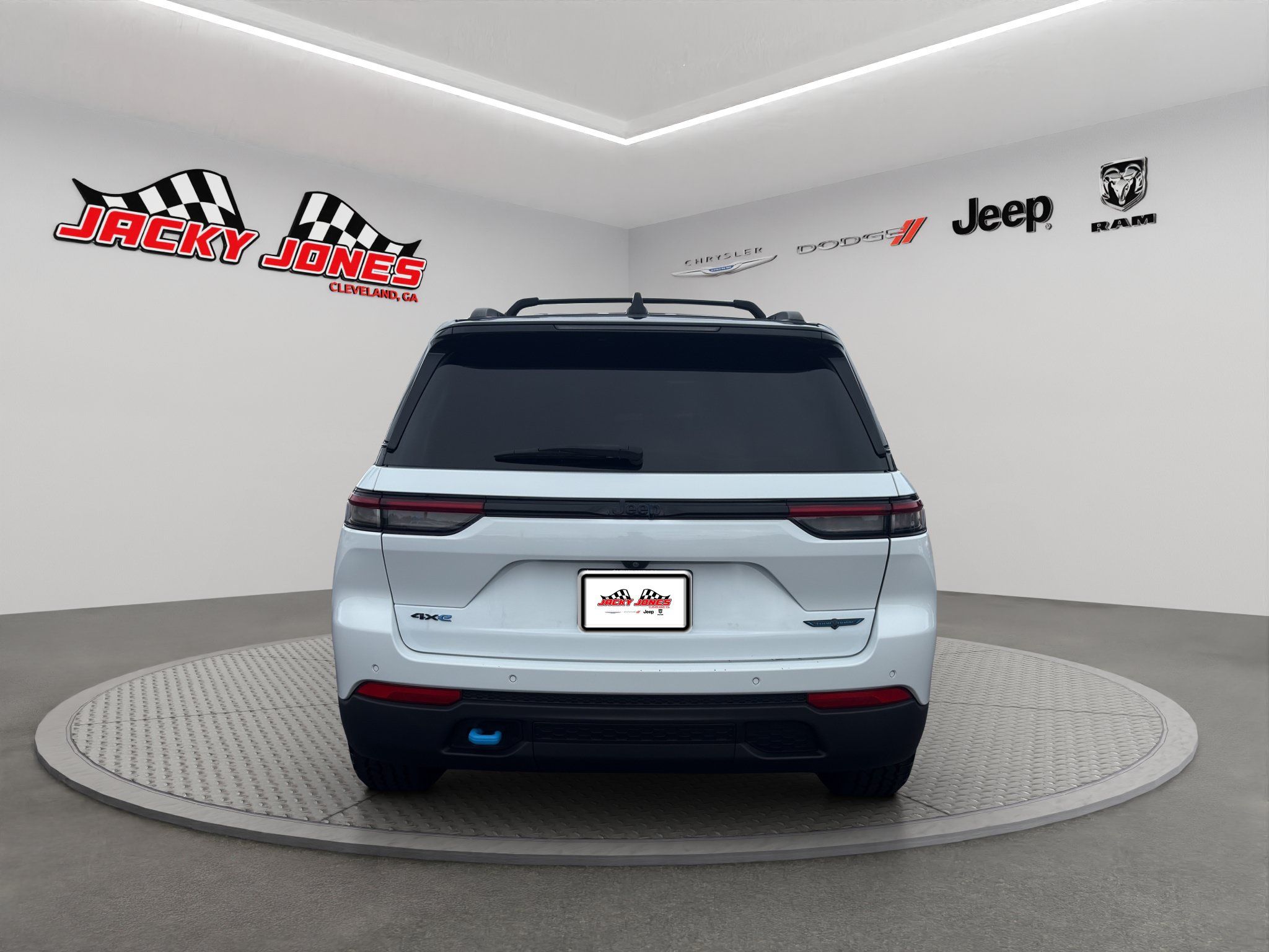 Used 2023 Jeep Grand Cherokee Trailhawk AWD/4WD image 8