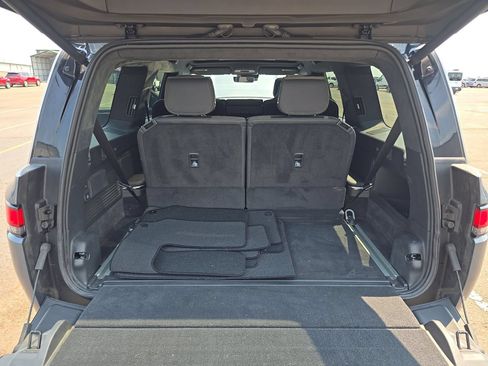 Used 2025 Rivian R1S Adventure AWD/4WD image 23