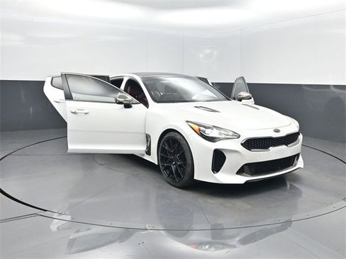 Used 2020 Kia Stinger GT2 image 45