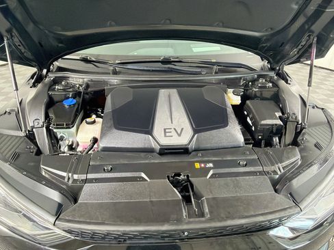 Used 2023 Kia EV6 GT-Line w/ GT-Line Suede Seat Package RWD image 33