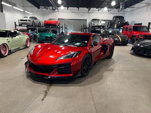 Used 2025 Chevrolet Corvette Z06 w/ Battery Protection Package image 7