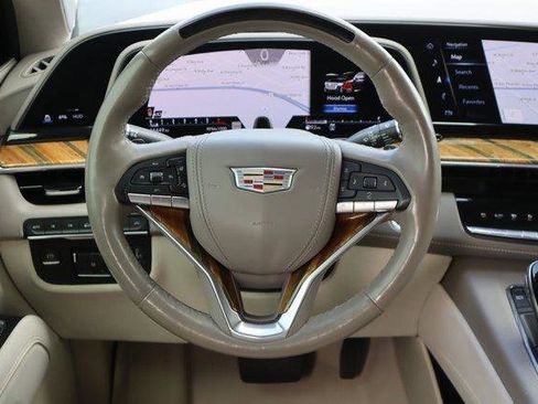 Used 2021 Cadillac Escalade Premium Luxury Platinum image 12