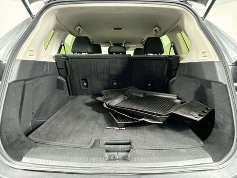 Used 2023 Nissan Rogue SV AWD/4WD image 25