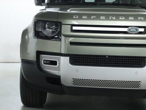 Certified 2022 Land Rover Defender 110 SE AWD/4WD image 6