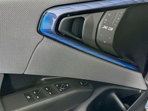 Used 2025 BMW X3 xDrive30i w/ Premium Package image 17