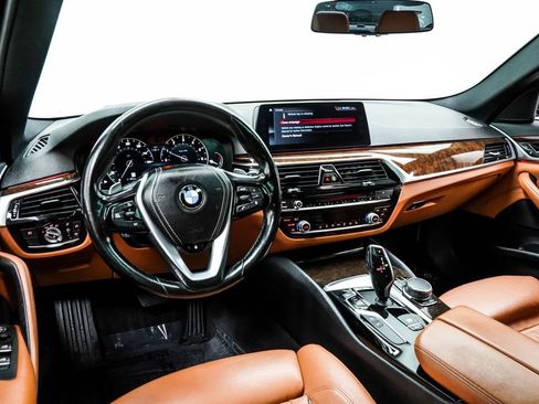 Used 2017 BMW 540i xDrive w/ Premium Package image 5