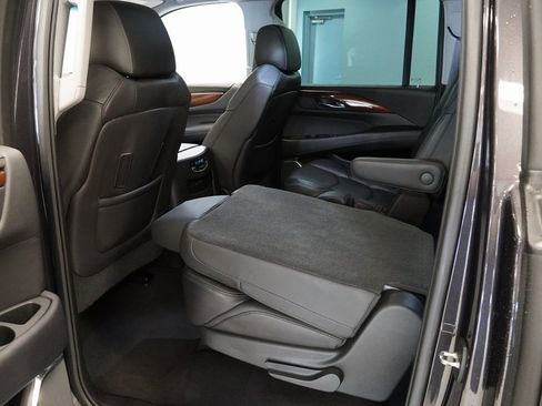 Used 2017 Cadillac Escalade ESV Premium Luxury image 17