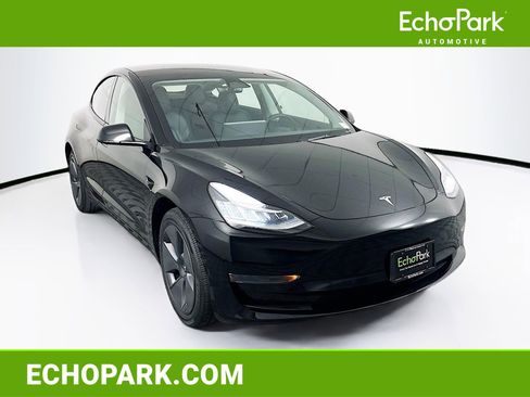 Used 2022 Tesla Model 3 image 1