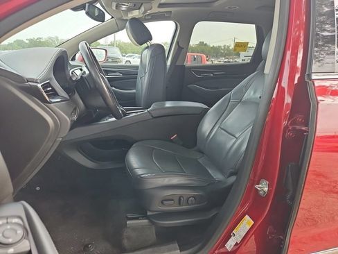 Used 2020 Buick Enclave Essence FWD image 12
