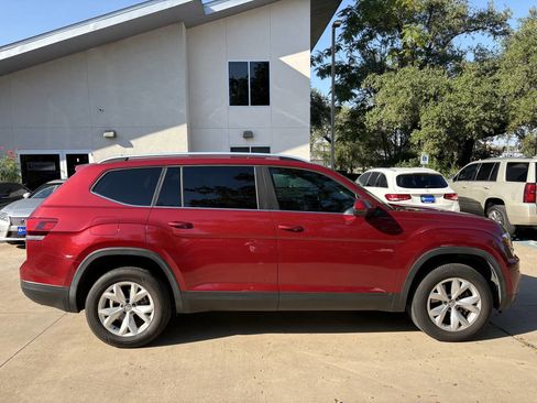 Used 2019 Volkswagen Atlas SE w/ Towing Package image 3