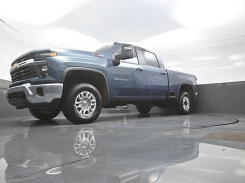New 2026 Chevrolet Silverado 2500 LT w/ Convenience Package image 11