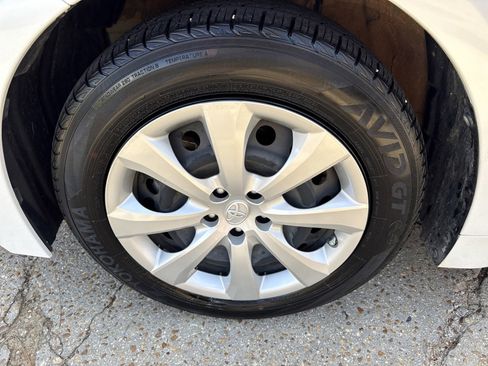 Used 2024 Toyota Corolla LE image 10