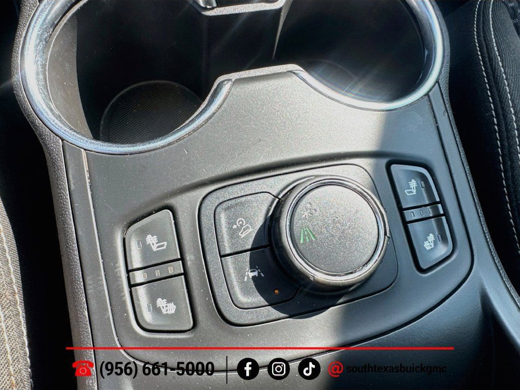 Used 2024 GMC Terrain SLE w/ Driver Convenience Package FWD image 19