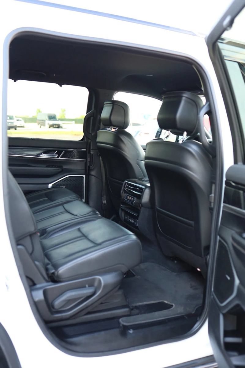 Used 2022 Jeep Wagoneer Series I w/ Convenience Group I AWD/4WD image 47