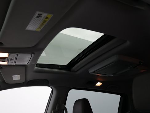 Used 2018 Honda Odyssey EX-L image 4