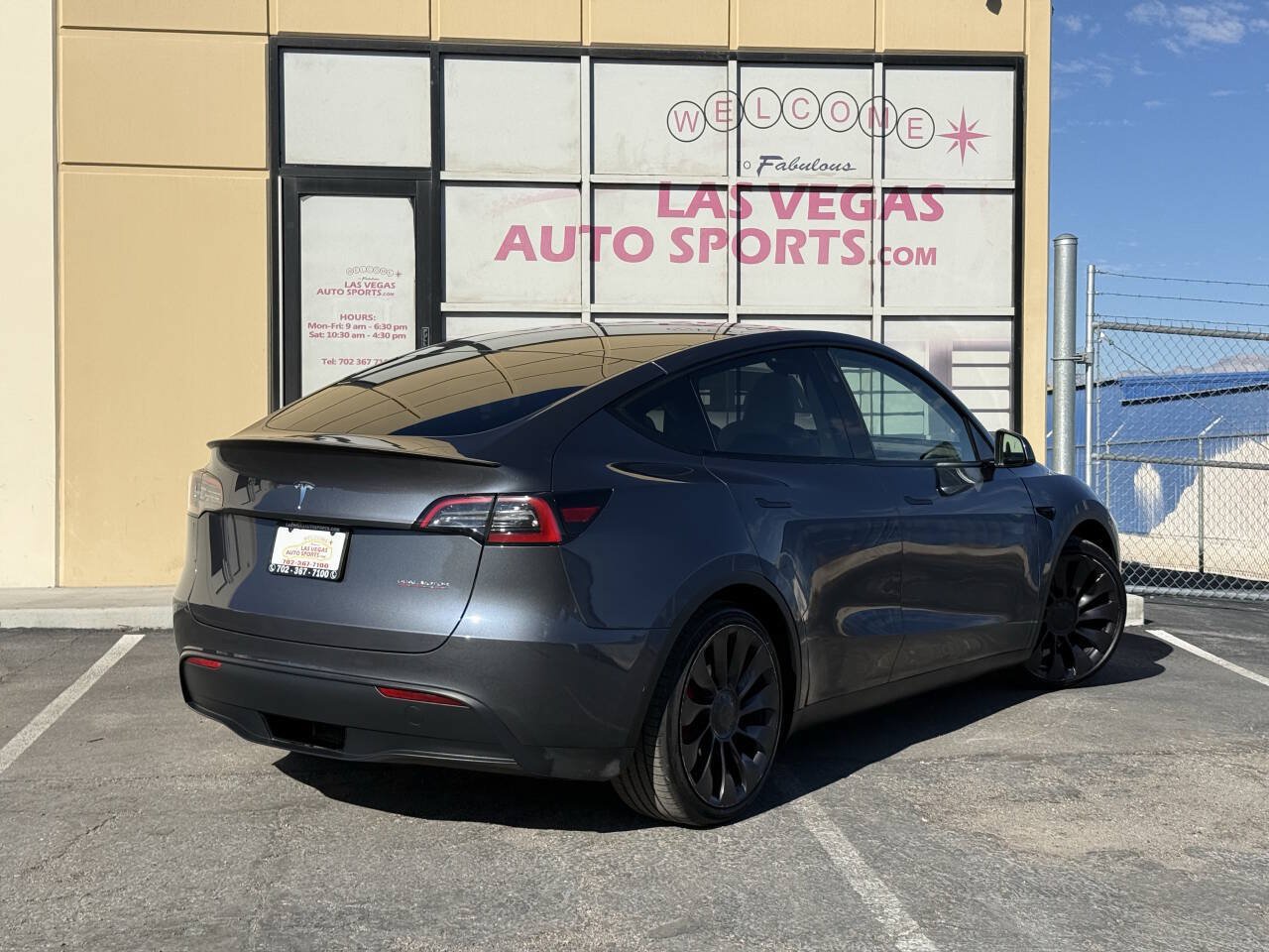 Used 2023 Tesla Model Y Performance AWD/4WD image 7