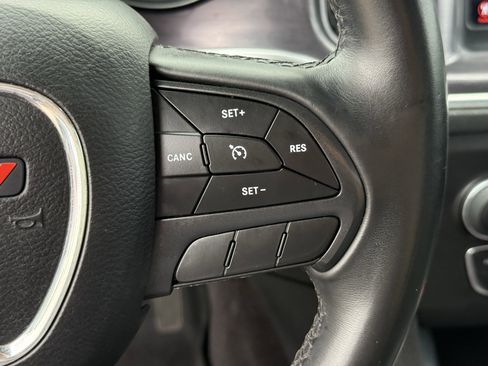 Used 2018 Dodge Charger SXT w/ Blacktop Package image 17