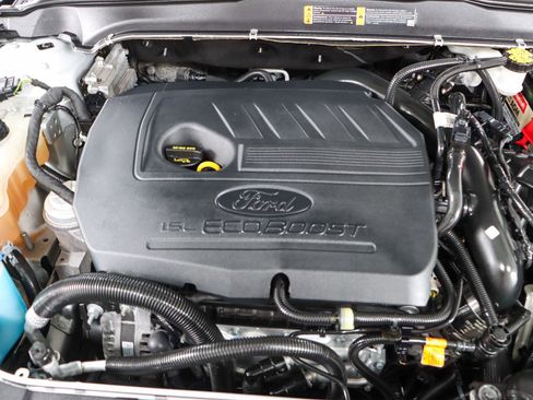 Used 2018 Ford Fusion SE image 28