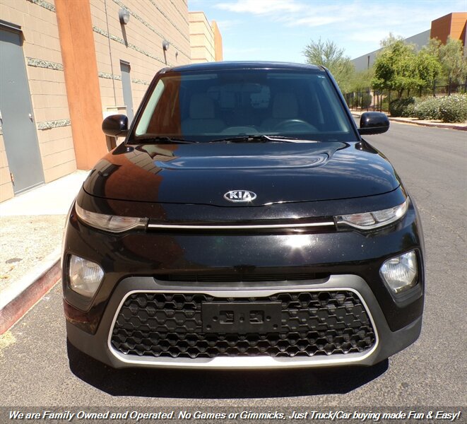 Used 2020 Kia Soul LX FWD image 2