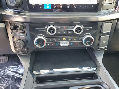 New 2026 Ford F350 Lariat w/ Black Appearance Package image 18