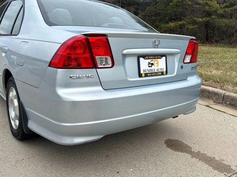 Used 2005 Honda Civic Hybrid Sedan image 13