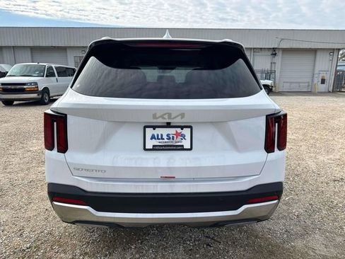 New 2026 Kia Sorento S w/ S Panoramic Sunroof Package FWD image 9