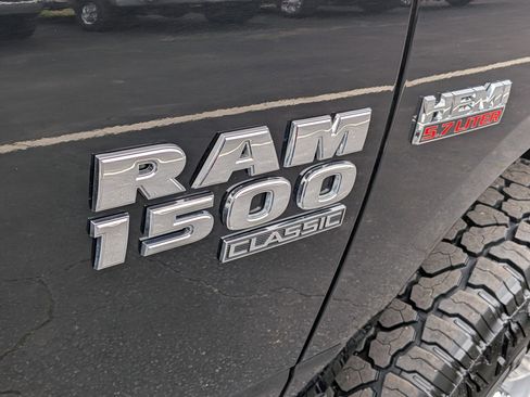 Used 2020 RAM 1500 Classic SLT image 33