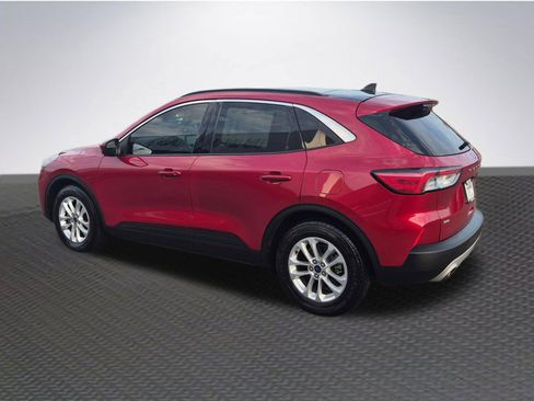 Used 2020 Ford Escape SE image 5