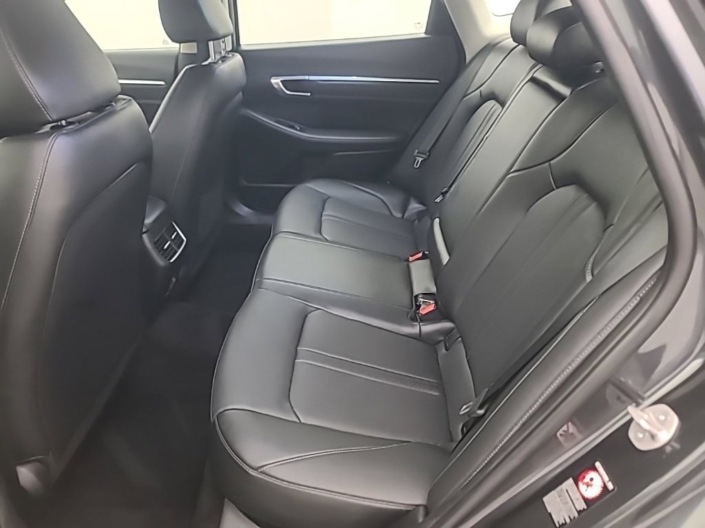 Used 2023 Hyundai Sonata Limited FWD image 19
