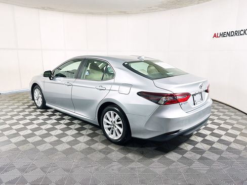 Used 2023 Toyota Camry LE image 5