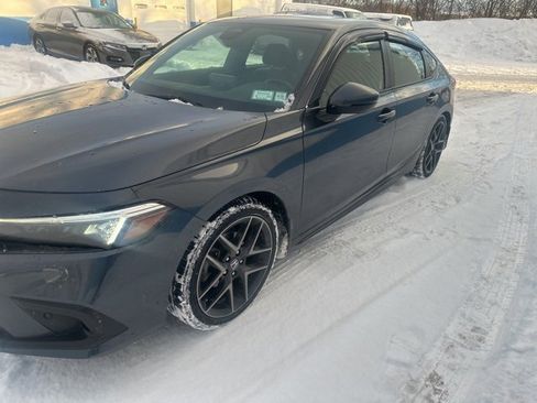 Used 2023 Honda Civic Sport Touring image 4