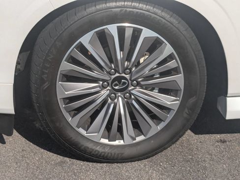 Used 2025 INFINITI QX80 Luxe AWD/4WD image 10