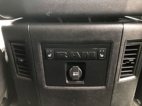 Used 2016 RAM 1500 Limited image 29