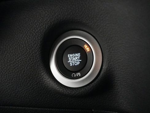 New 2026 Chrysler Pacifica Select image 24