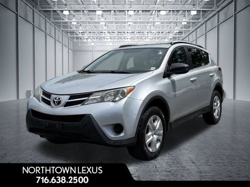 Used 2015 Toyota RAV4 LE AWD/4WD image 1