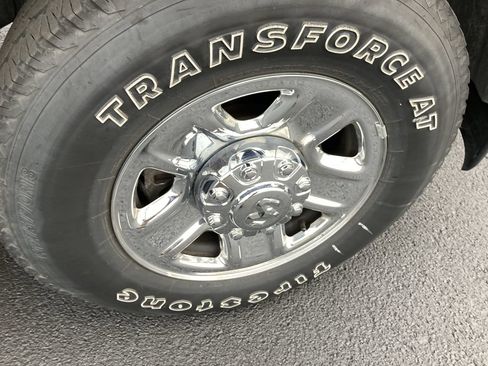 Used 2023 RAM 2500 Tradesman w/ Chrome Appearance Group AWD/4WD image 10
