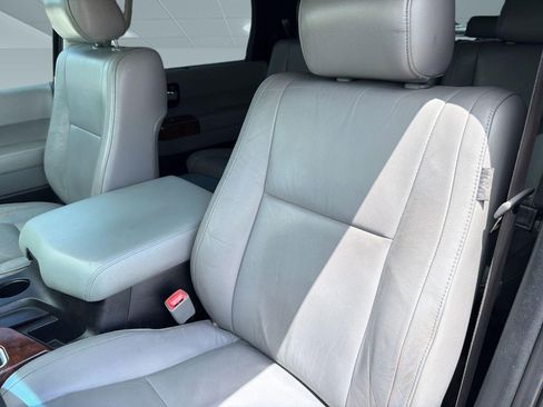 Used 2008 Toyota Sequoia Limited image 23