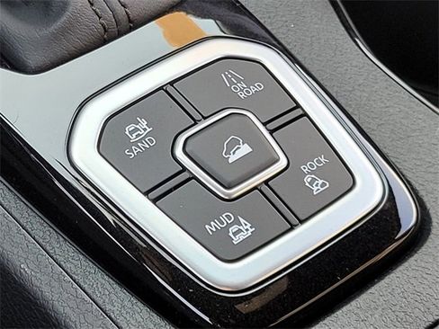 New 2026 Nissan Frontier SV w/ SV Convenience Package image 18