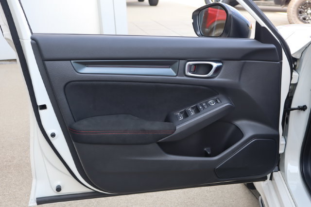Used 2025 Honda Civic Type R image 12