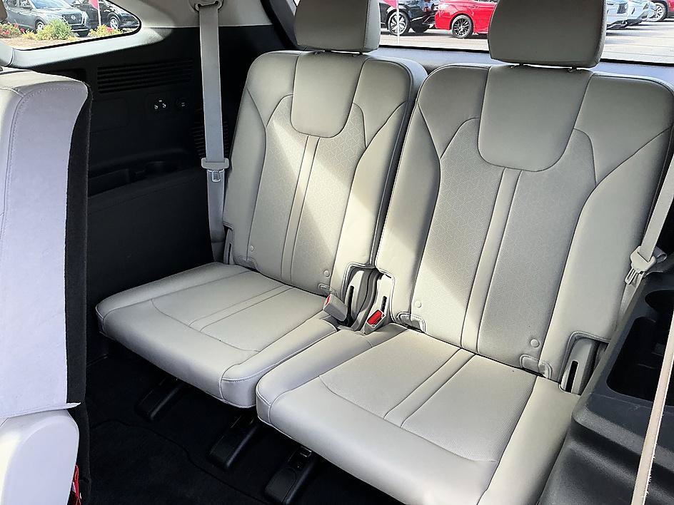 Used 2022 Kia Sorento S FWD image 27