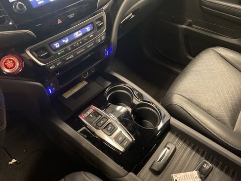 Used 2022 Honda Passport Elite image 14