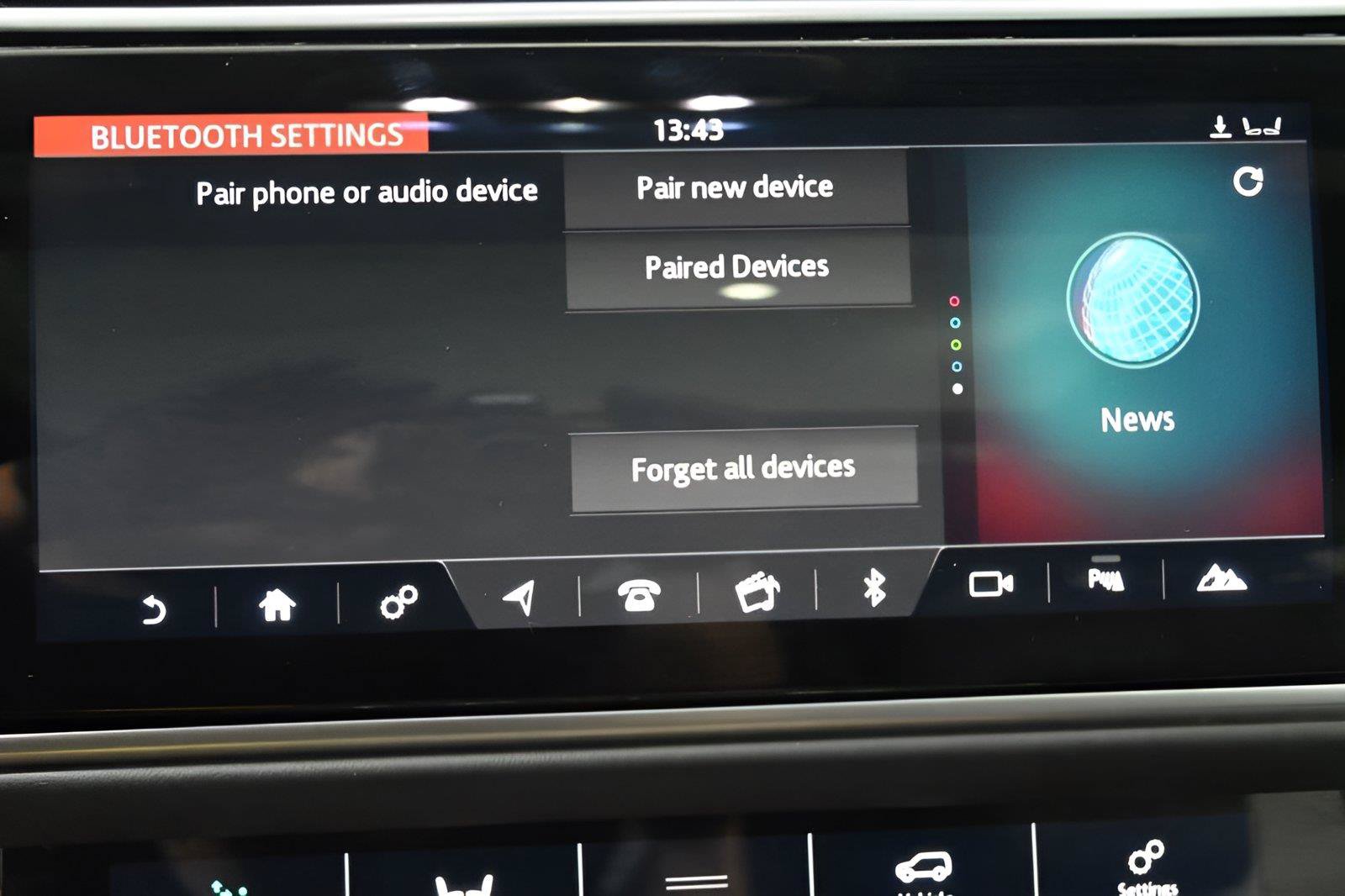 Used 2018 Land Rover Range Rover Supercharged AWD/4WD image 28
