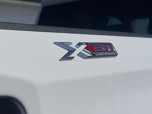 Used 2022 GMC Sierra 1500 Elevation w/ LPO, Elevation Black Package image 6