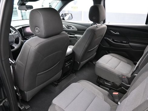 Used 2023 Chevrolet Traverse LT FWD image 36