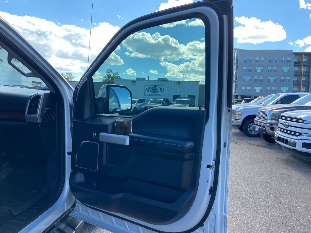 Used 2018 Ford F150 Lariat AWD/4WD image 33