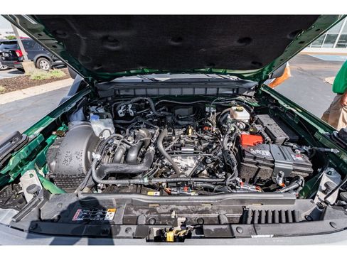 Used 2024 Ford Bronco Everglades image 29