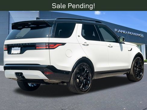 Certified 2025 Land Rover Discovery Dynamic SE AWD/4WD image 4