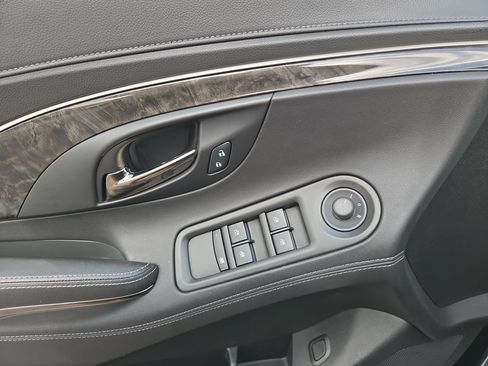 Used 2015 Buick LaCrosse FWD image 17