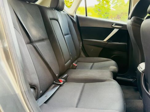 Used 2011 MAZDA MAZDA3 s Sport FWD image 12