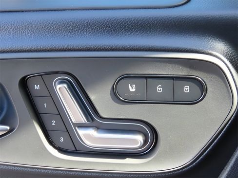 Used 2024 Mercedes-Benz Sprinter 2500 image 53